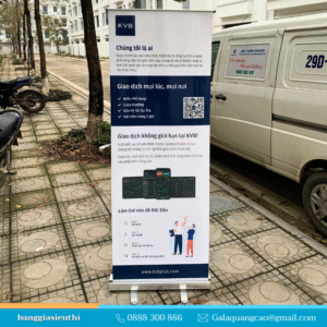 Giá cuốn nhôm, standee cuốn nhôm