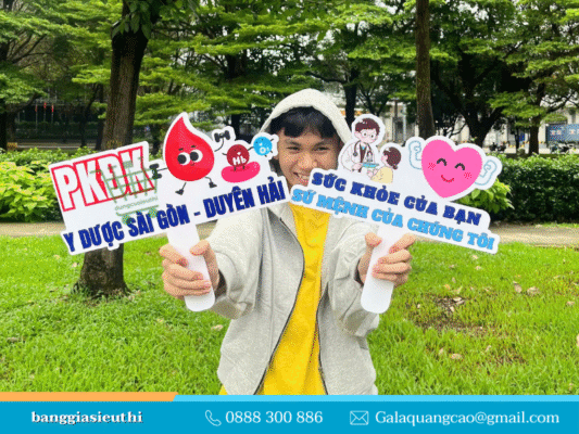 Hashtag cầm tay đẹp: 4 lưu ý từ thiết kế đến chất liệu